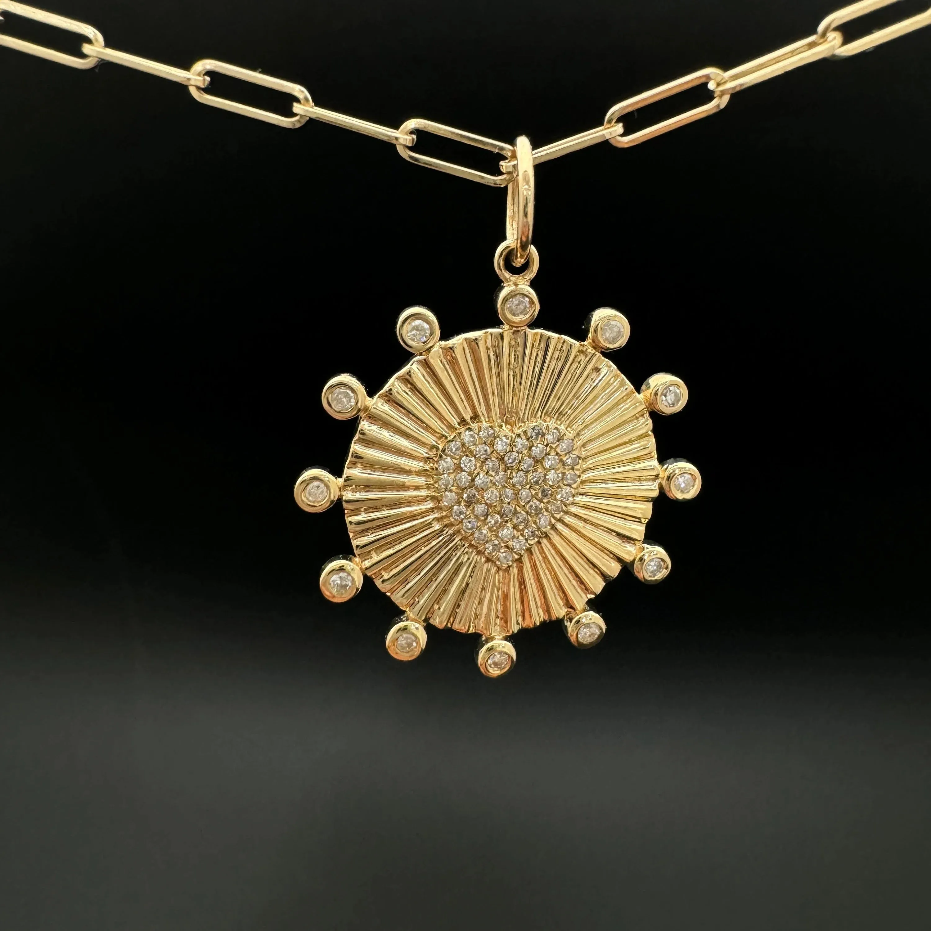 Diamond Round Disc With Heart
