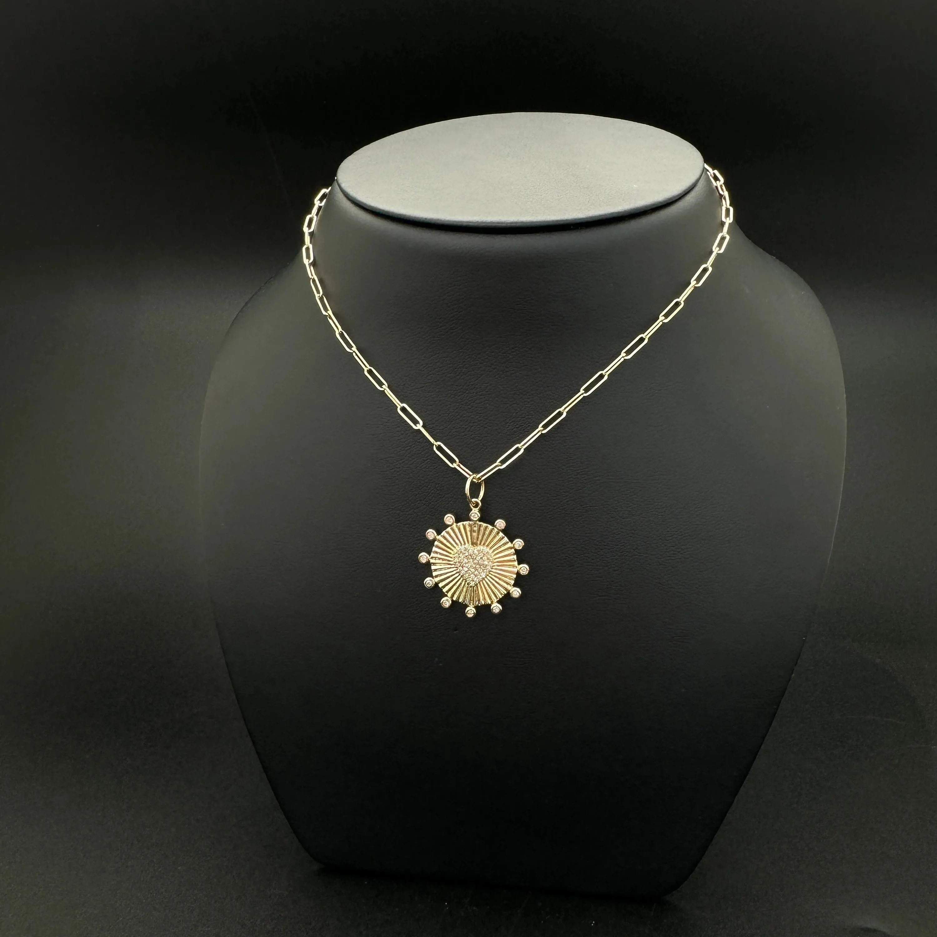 Diamond Round Disc With Heart