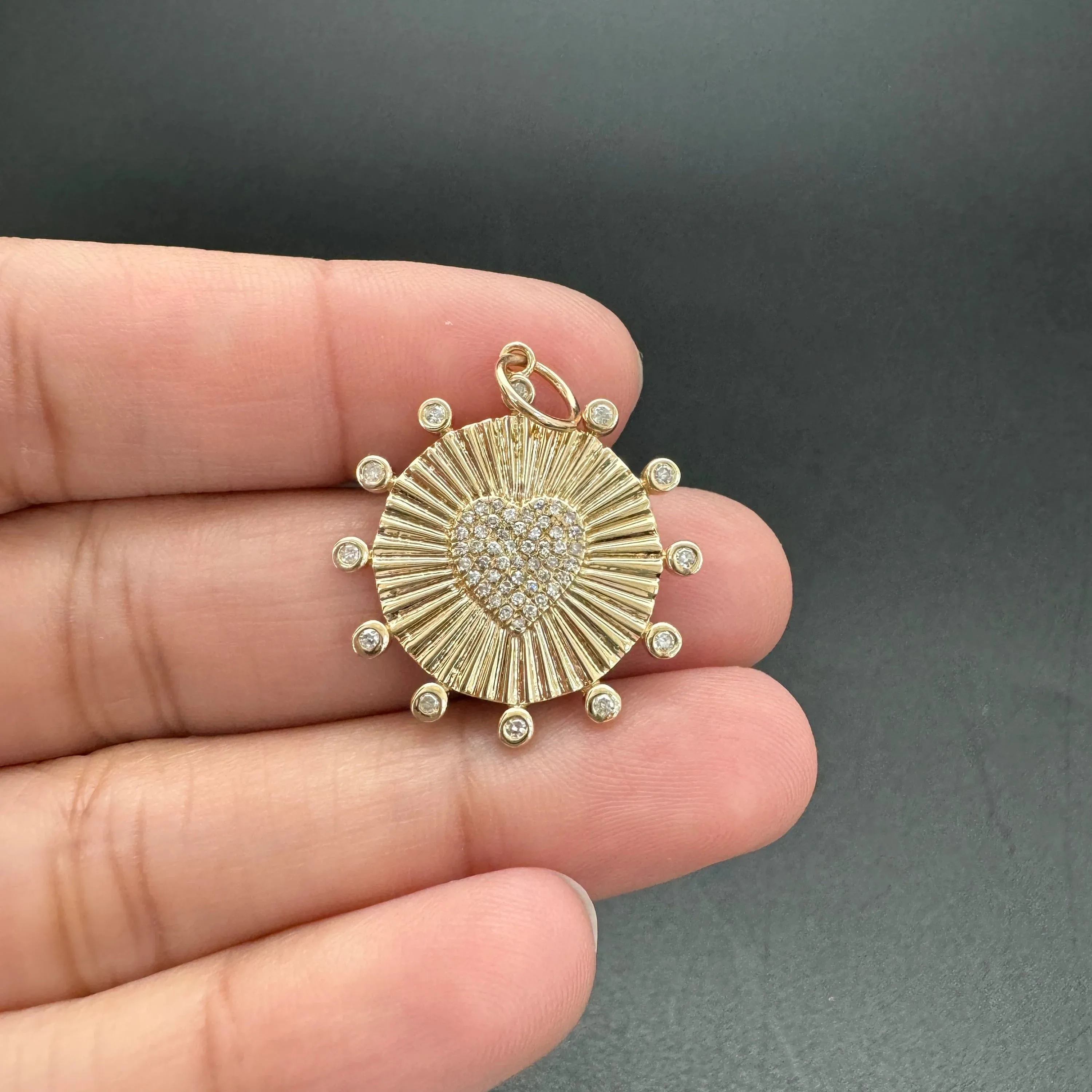 Diamond Round Disc With Heart