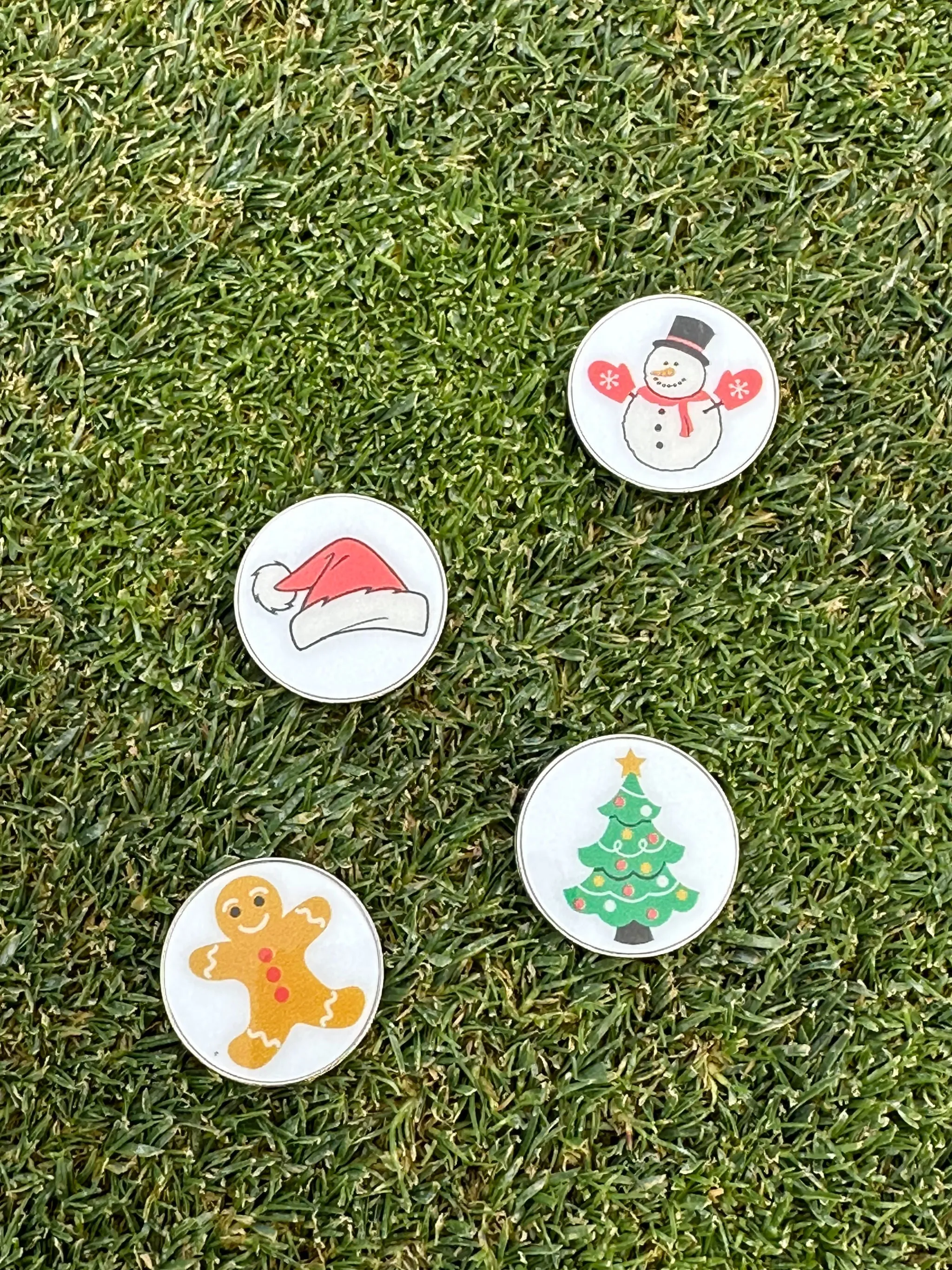 Holiday Golf Ball Markers. (on green ball markers)